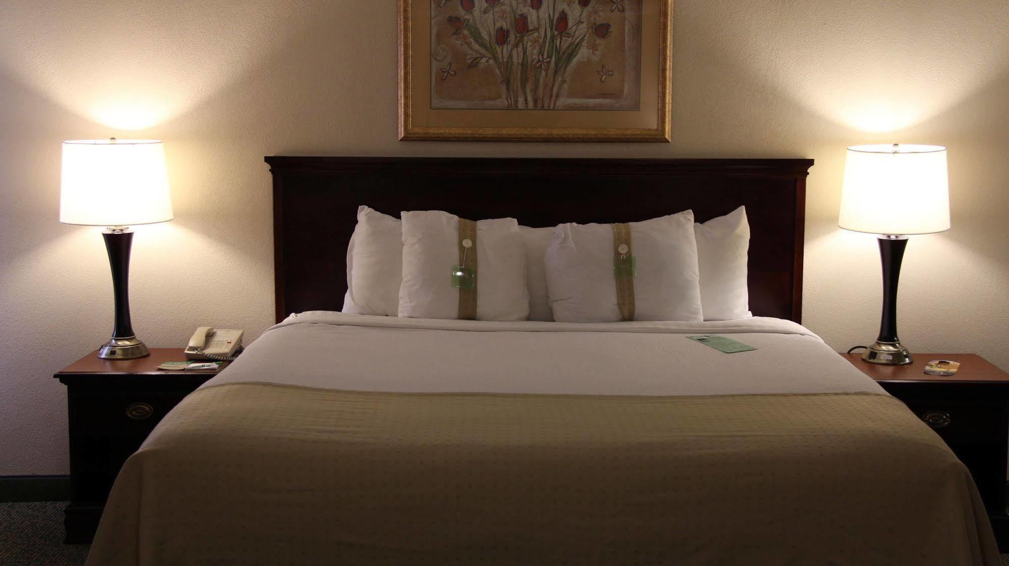 Holiday Inn Huntsville - Research Park By Ihg Экстерьер фото